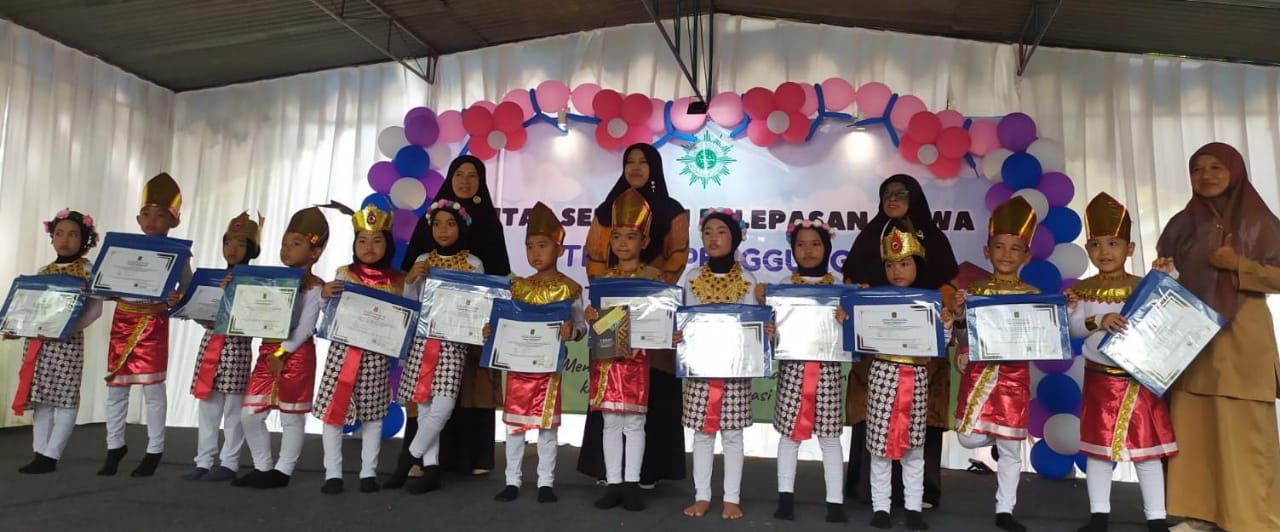 Pentas Seni dan Pelepasan Siswa TK ABA Penggung: Menumbuhkan Karakter Sejak Dini